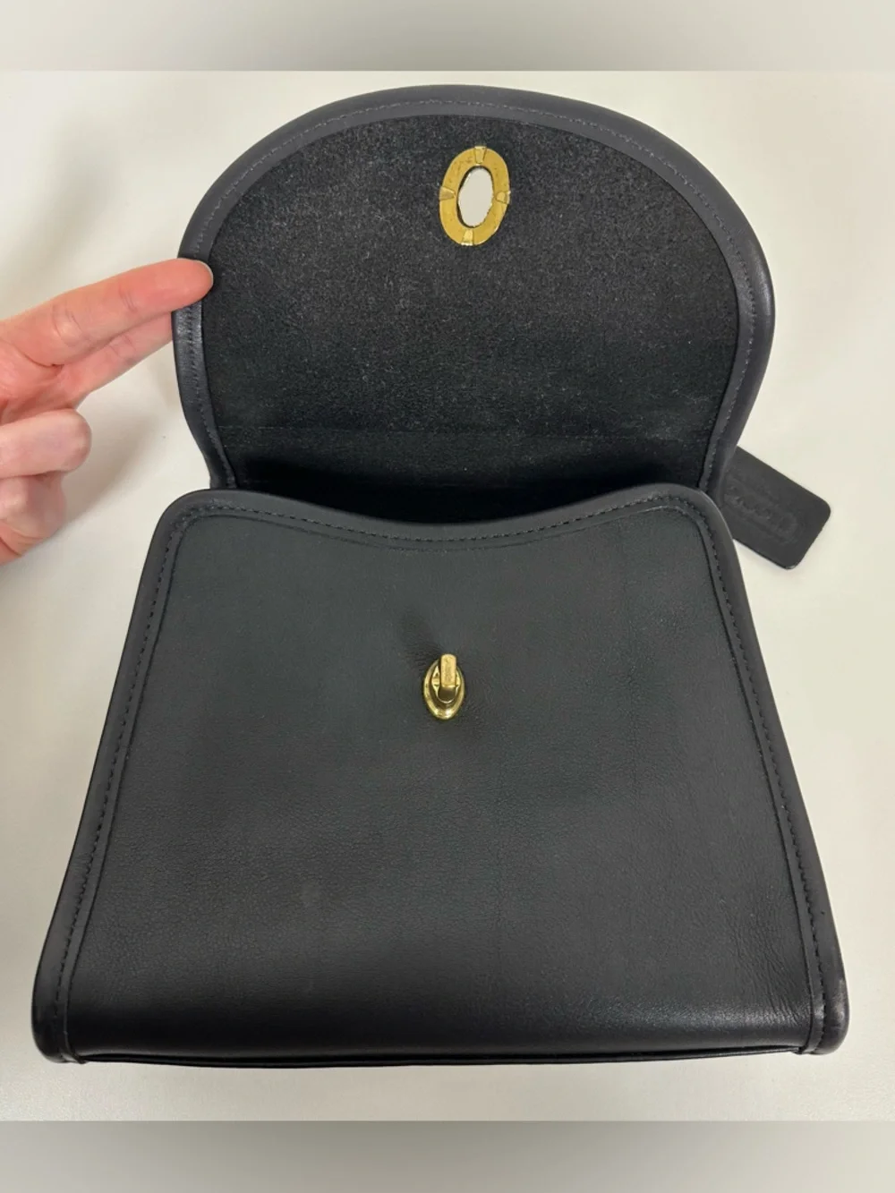 Coach Regina Bag 9983 in Black - Picture 12 of 15